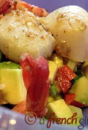 An exotic Bento: Avocado, Schrimps and Scallops Salad!