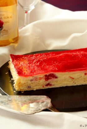 Raspberry millefeuille recipe