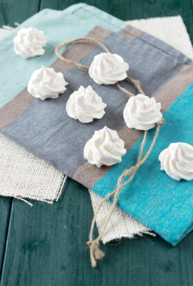 Authentic French Mini Meringues Recipe