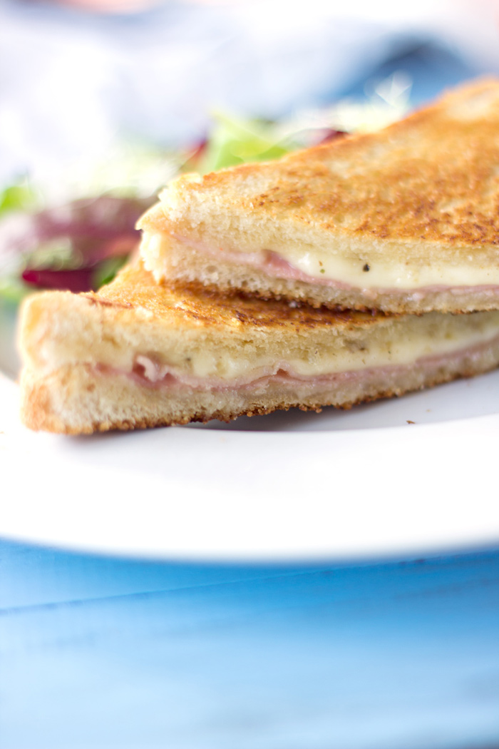 Croque Monsieur Sandwich & Croque Madame - Grilled Cheese 