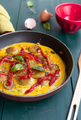 Omelette aux pommes de terre et poivrons confits
