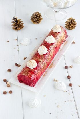 Raspberry bavarois log recipe - Christmas