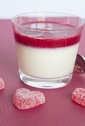 Raspberry panna cotta verrine