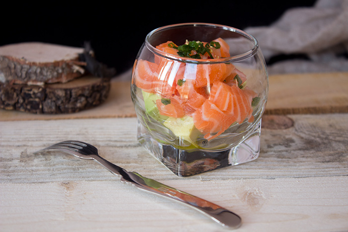 Salmon tartare avocado verrine