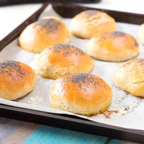 Spelt hamburger buns