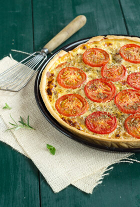 Tuna and tomato tart with Dijon mustard