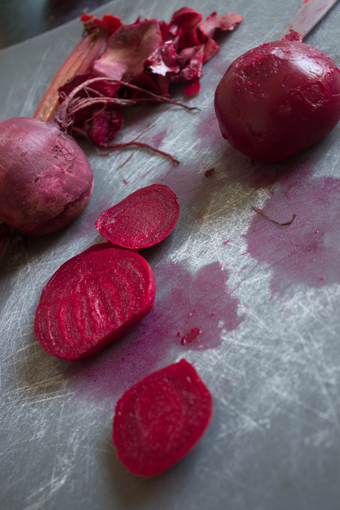 Verrine: Beetroot cream and parmesan chips